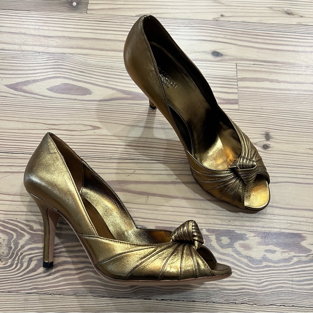 GUCCI Gold Peep-Toe Heels Size 7